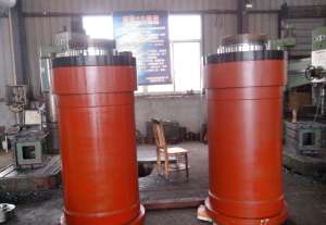 污泥自卸車液壓缸