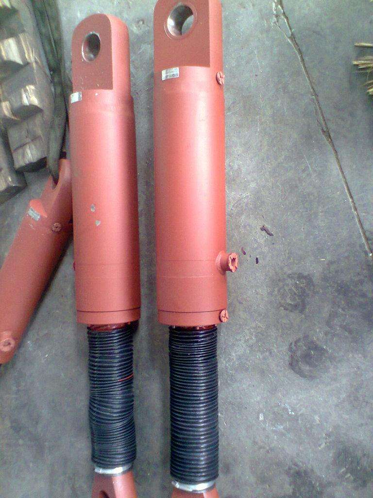 垃級(jí)設(shè)備專用液壓缸